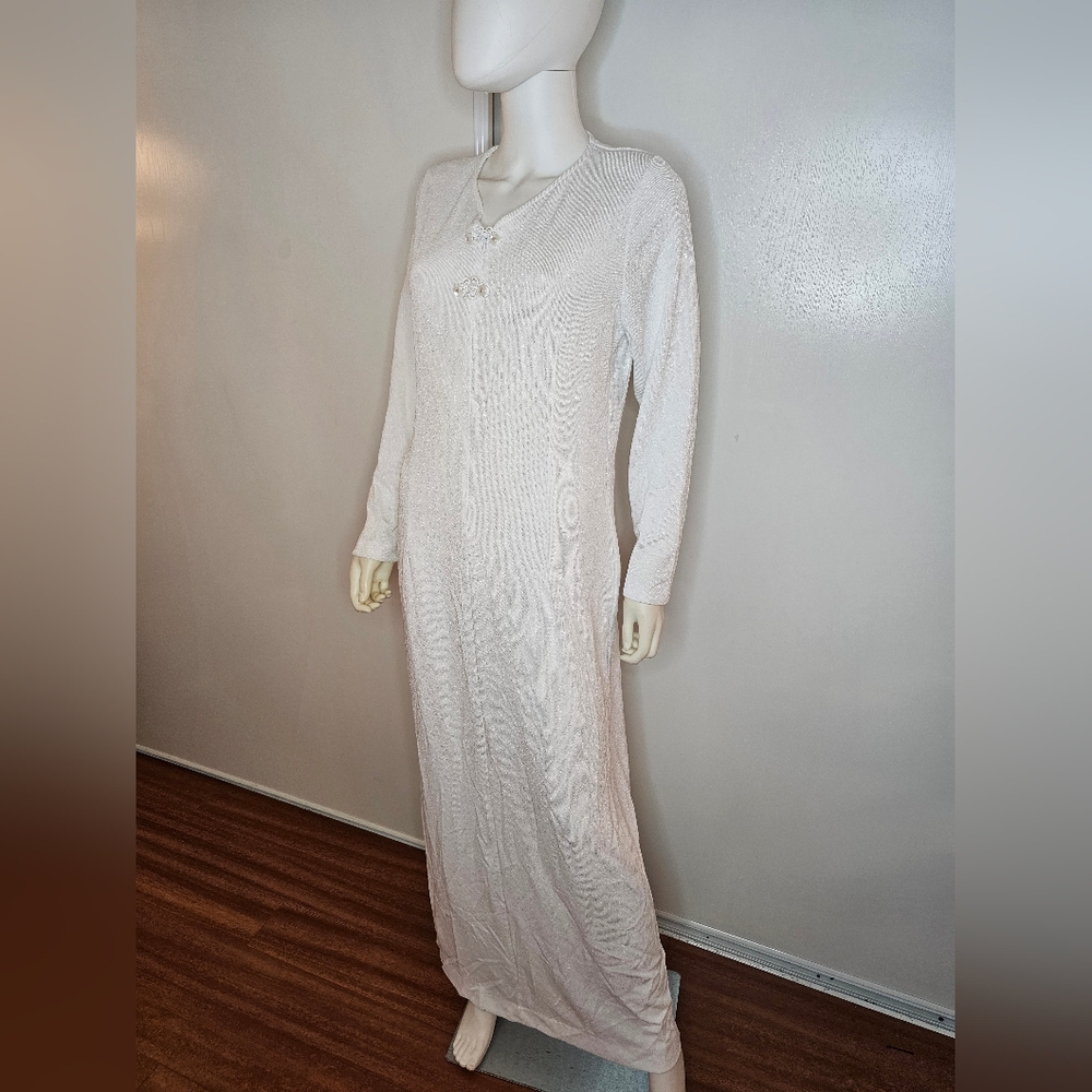 Covenant Apparel White Long Sleeve Dress W/ Front Zipper Size M